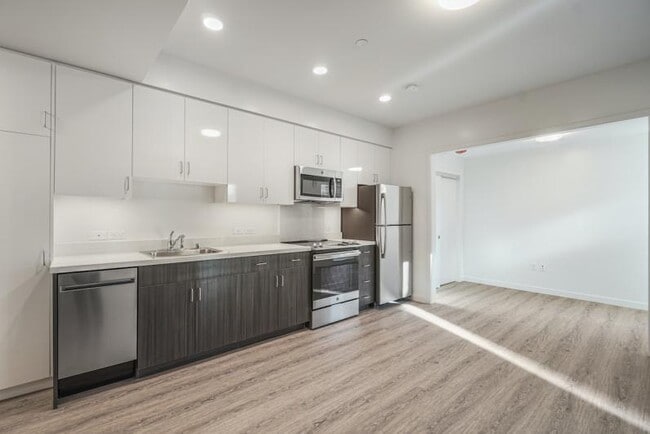 Building Photo - 2124 Bancroft Way