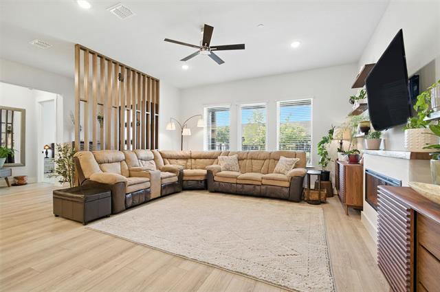 Building Photo - 1421 Rose Willow Wy