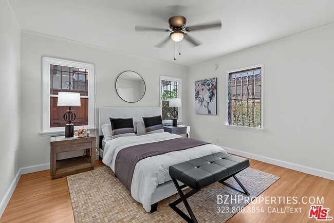 Building Photo - Charming Duplex in McCarthy Circle – Class...