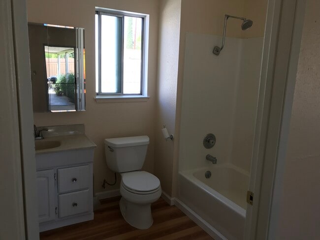 Building Photo - 24312 Dunlavy Ct