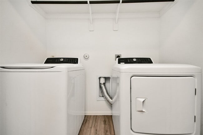 Building Photo - 18915 Sorento Bay Ln