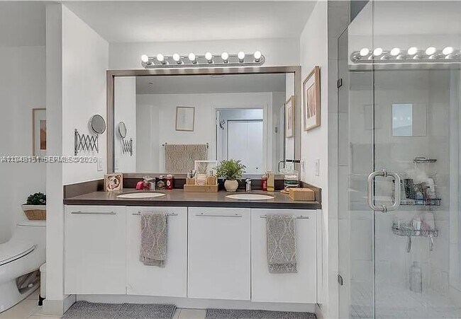 Building Photo - 90 SW 3rd St