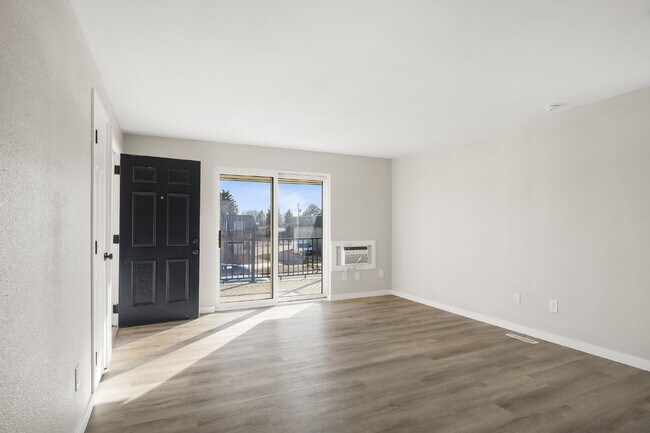 Building Photo - 2418 Pattison Ave