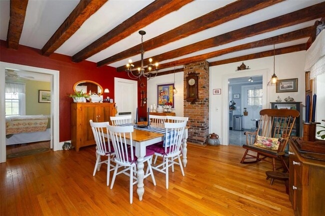 Primary Photo - 82 Seton Dr