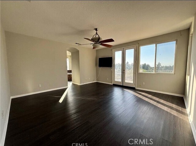 Building Photo - 3715 Club Rancho Dr