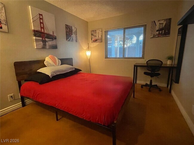 Building Photo - 5243 S Placentia Pkwy