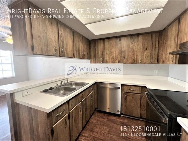 Building Photo - 3147 Bloomingdale Villas Ct
