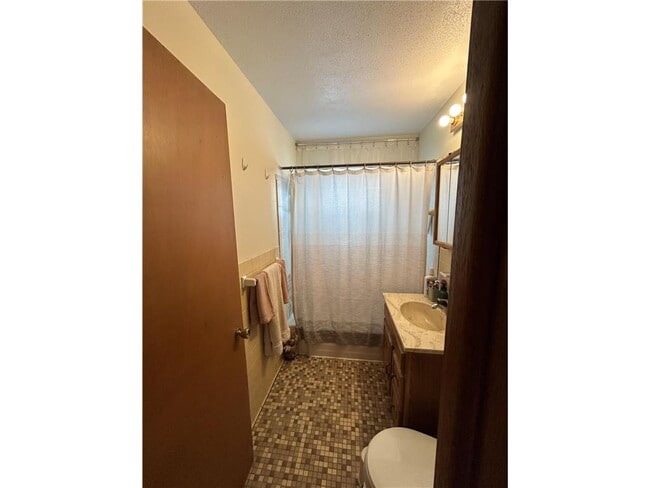 Building Photo - 4857 5th St NE