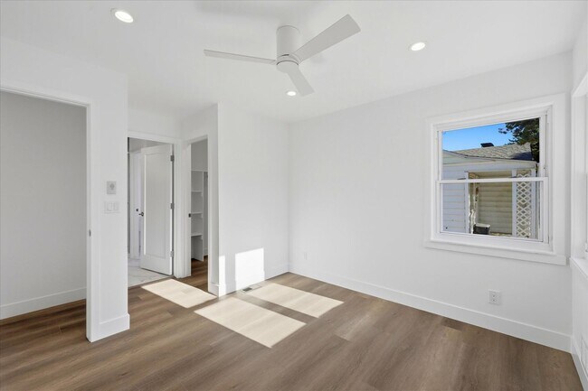 Building Photo - 2741 S Jackson St