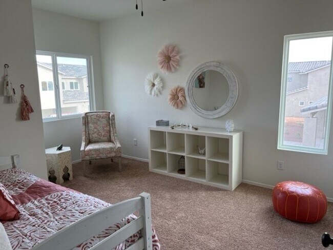 Building Photo - DESERT VIEW VILLAS-  (Ave 8E South to 44th...