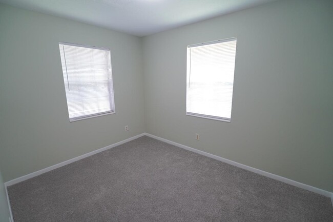 Building Photo - 2304 Hartsfield Ct
