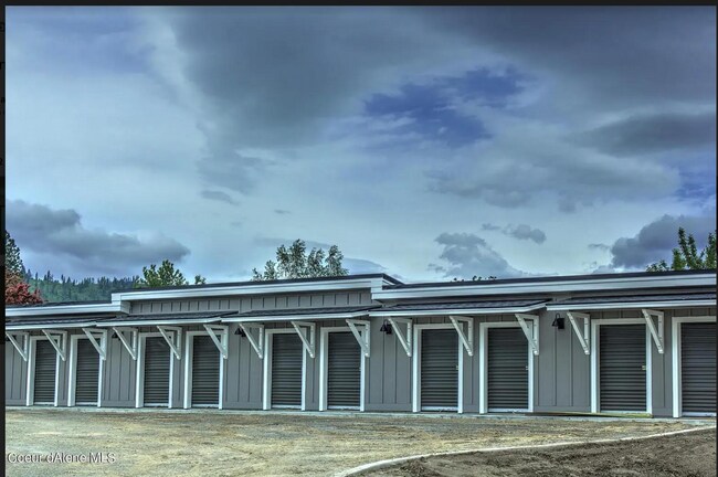 Building Photo - 33 Potlatch Loop