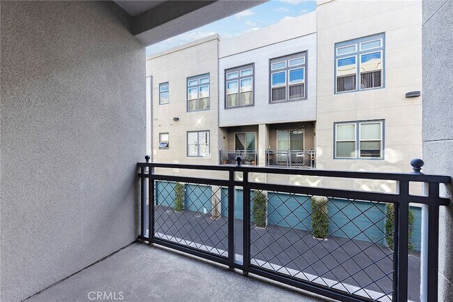 Building Photo - 210 N Spurgeon St