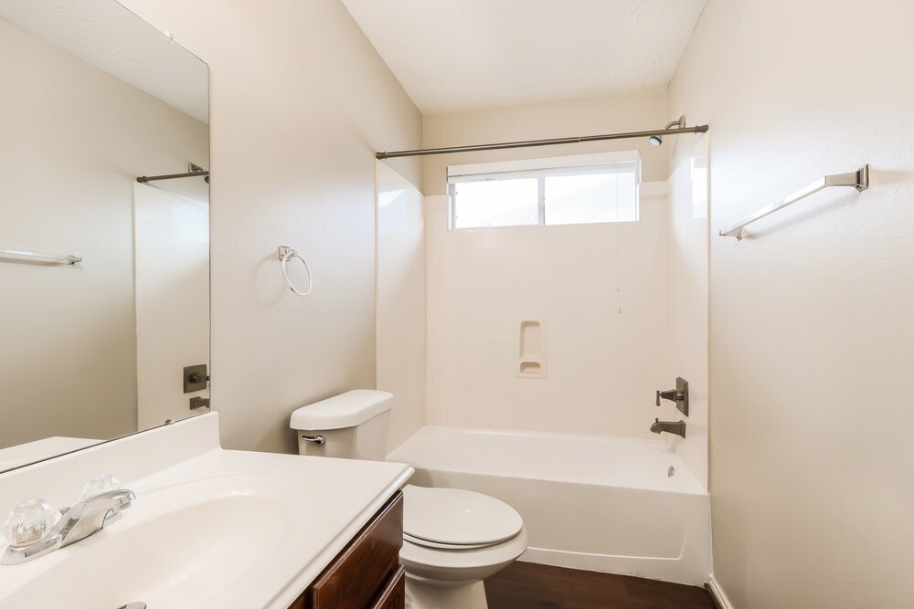 Building Photo - 21818 Hemlock Park Dr