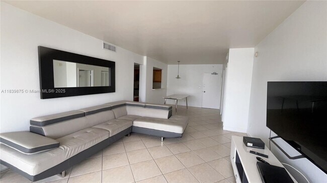 Building Photo - 5600 Collins Ave