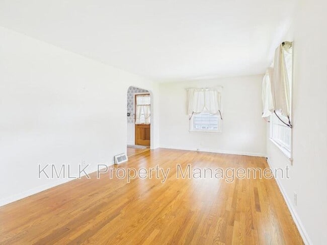 Building Photo - 2667 11th St