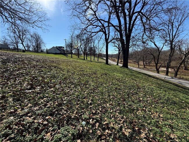 Building Photo - 4093 N 40th St