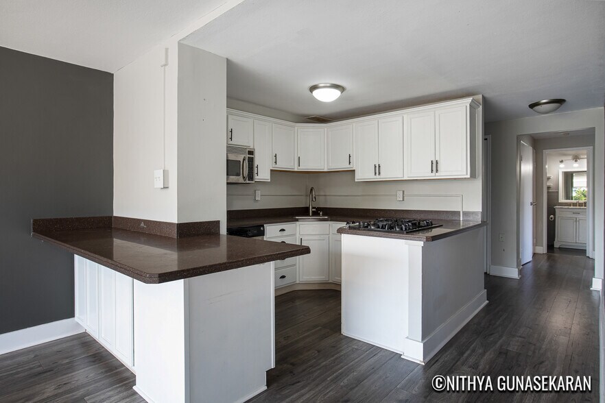 kitchen - 505 Cherry St SE