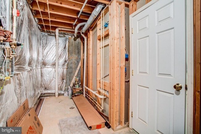 Building Photo - 5036 Finsbury Rd