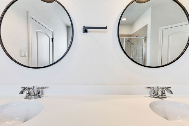 Building Photo - 217 Andele Way