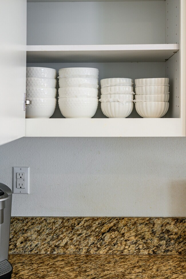 Building Photo - 110 Sugar Cane