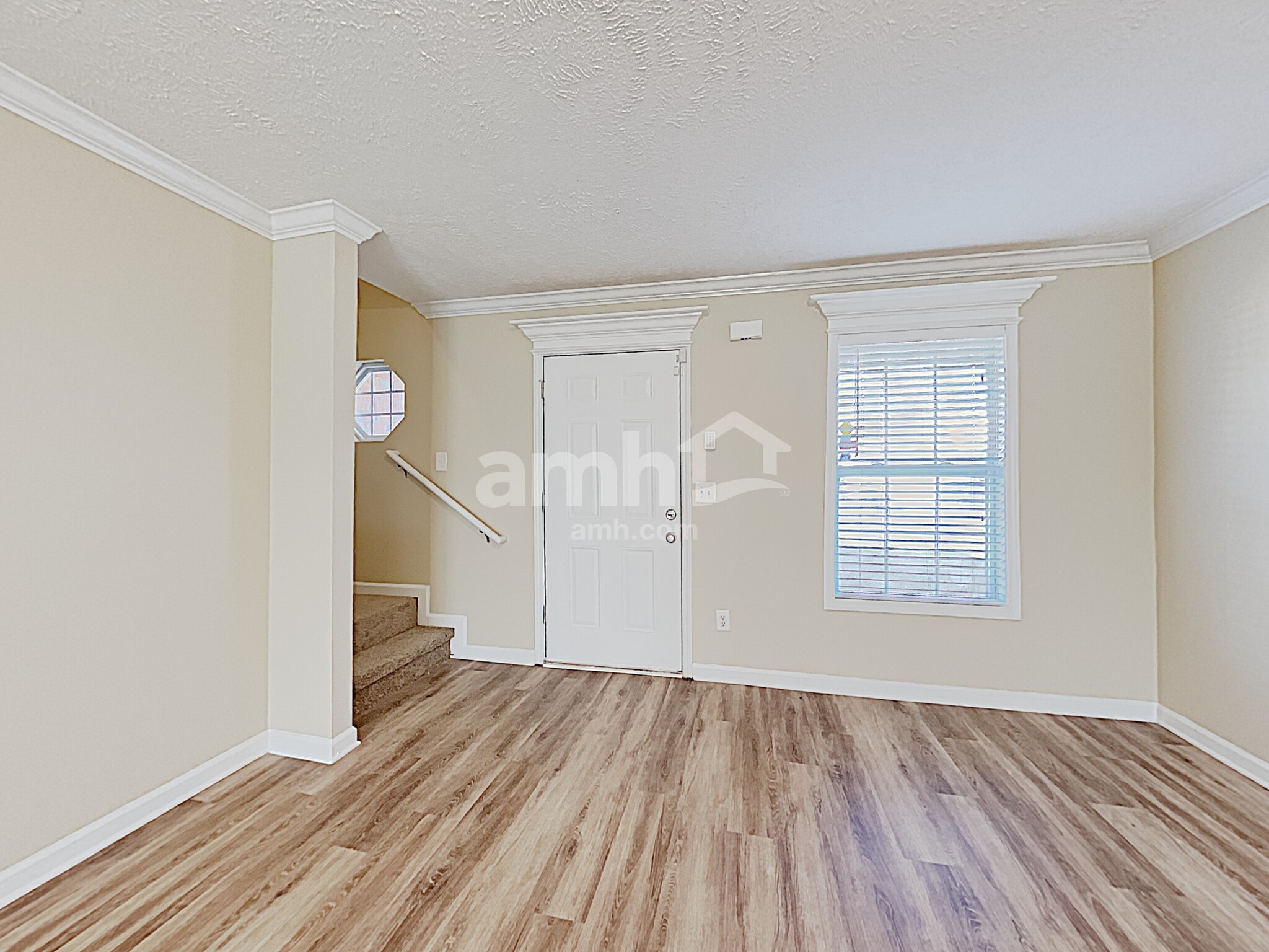 Building Photo - 1056 Lakewalk Dr