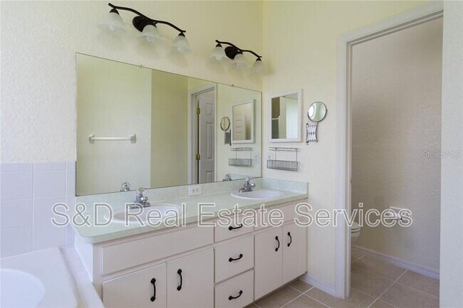 Building Photo - 4148 Buttonbush Cir