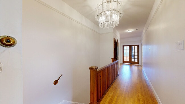 Building Photo - 285 Bartlett St