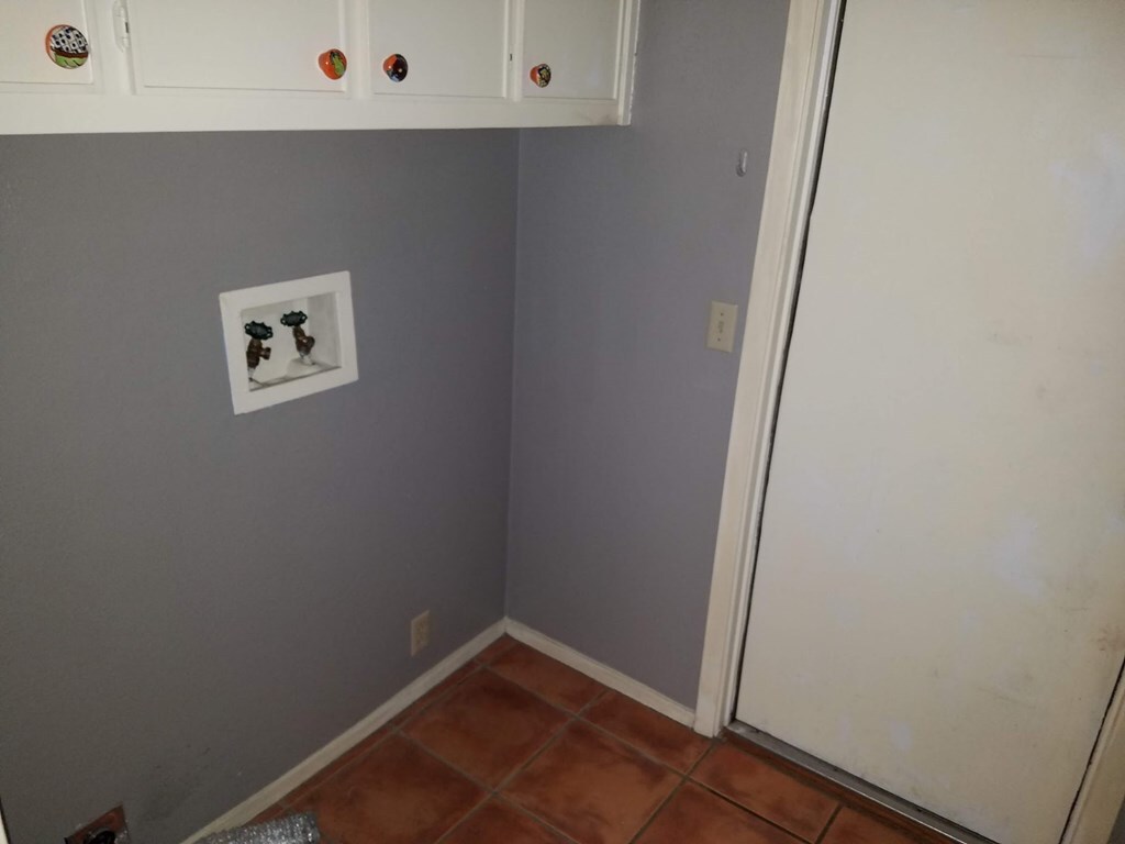 Building Photo - 1400 Pebble Ct