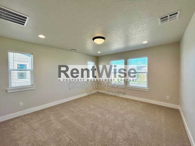 Building Photo - 5690 N Jumplist Ave