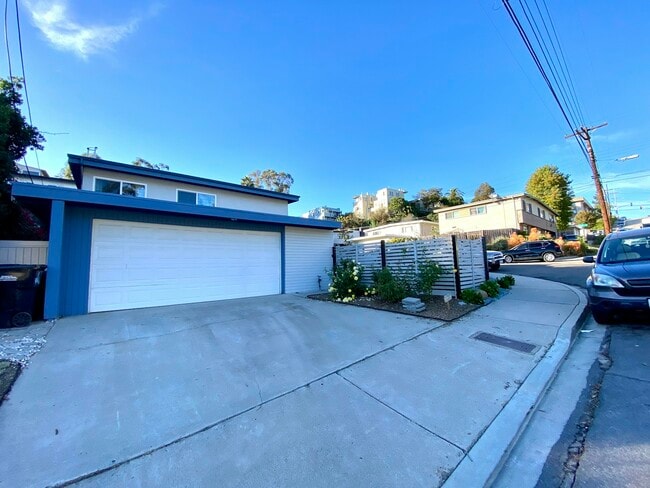 Building Photo - 605 Bush St