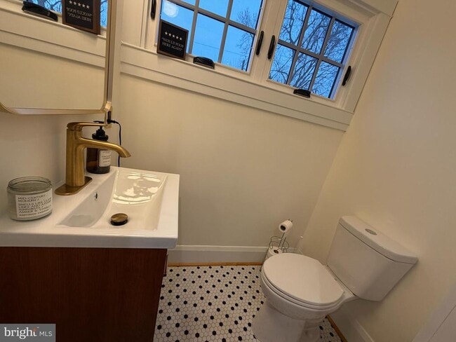 Building Photo - 4514 Arabia Ave