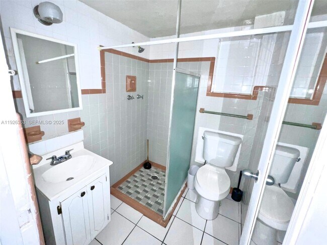 Building Photo - 227 Phoenetia Ave