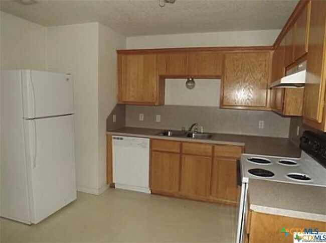 Building Photo - 3803 Ys Pak Ct