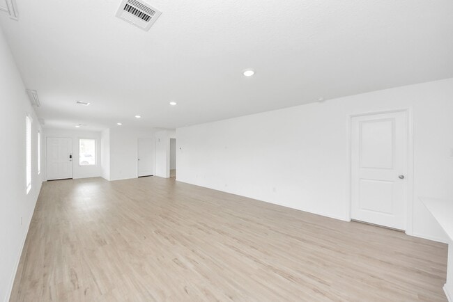 Building Photo - 10910 Bright Beacon Dr