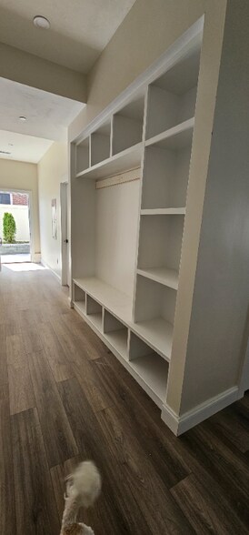 Building Photo - 17 Hadley Pl