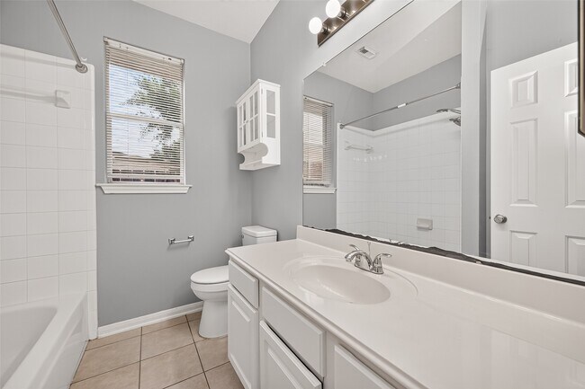 Building Photo - 14531 Chestnut Falls Dr