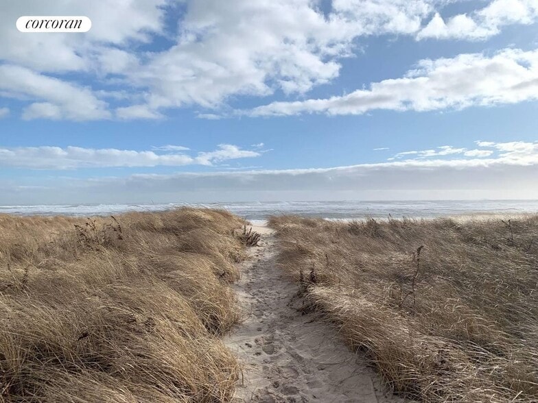 Building Photo - 39 Point Rd