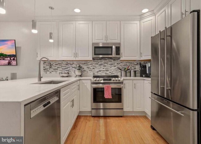 Building Photo - 1515 11th St NW