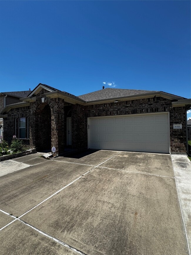 Building Photo - 9311 Camelia Crest Ln