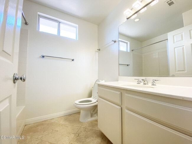 Building Photo - 1420 Sapphire Dragon St