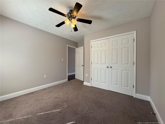 Building Photo - 318 Hawthorn Dr