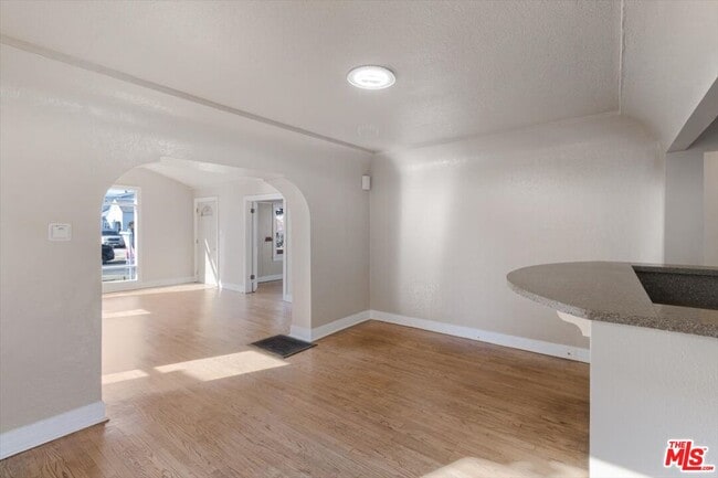 Building Photo - 7818 Dalton Ave