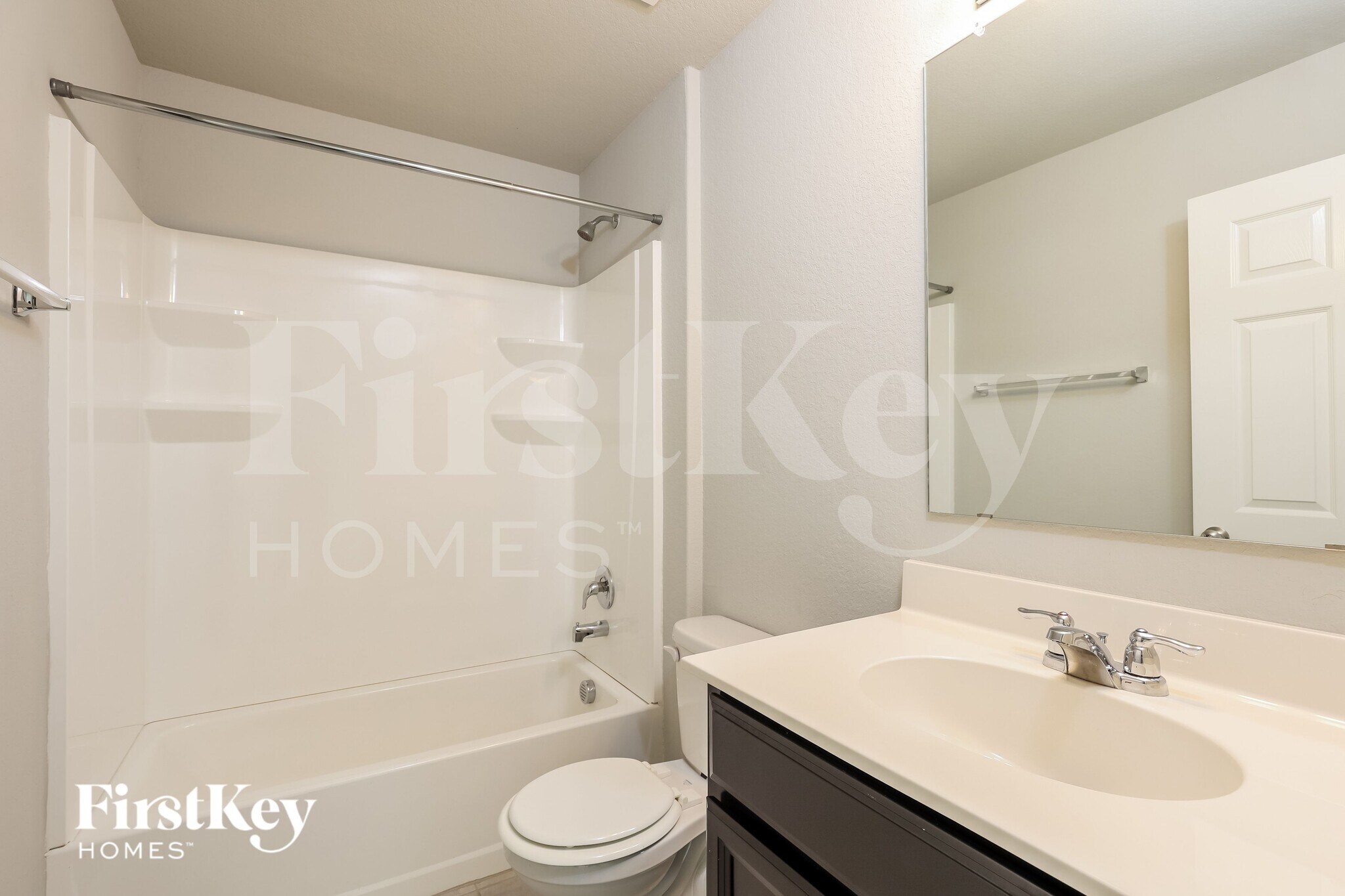 Building Photo - 12034 Silver Lgt