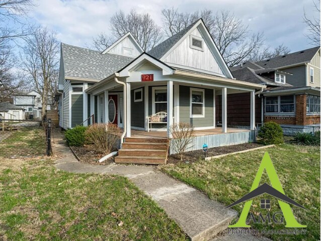 Primary Photo - 921 N Temple Ave