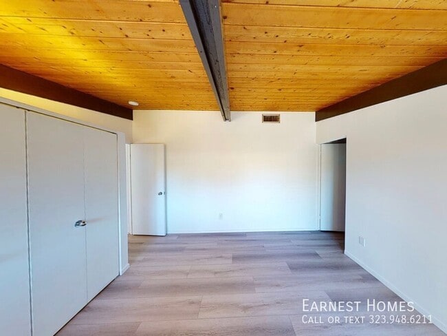 Building Photo - 12400 Rochedale Ln