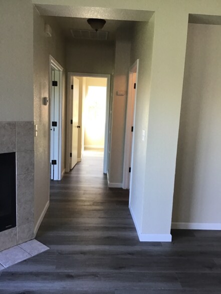 Building Photo - 1963 Bonavista Way