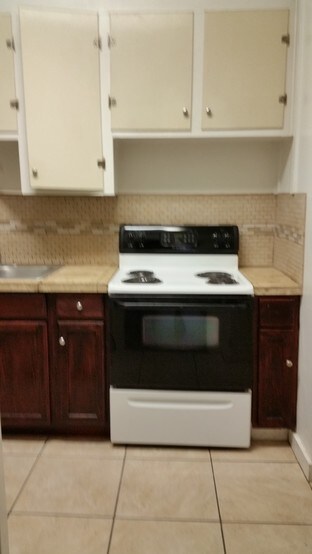 stove area - 1434 NW 3rd Ave