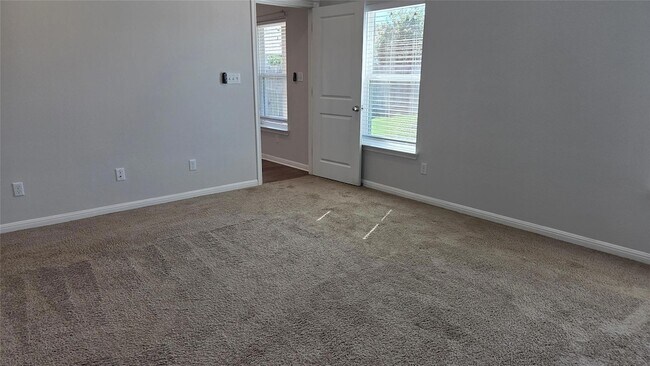 Building Photo - 209 Winding Hollow Ln