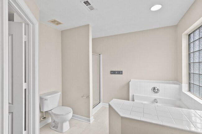 Building Photo - 712 Tallahassee Dr